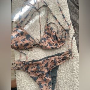 Ola feroz reversible bikini